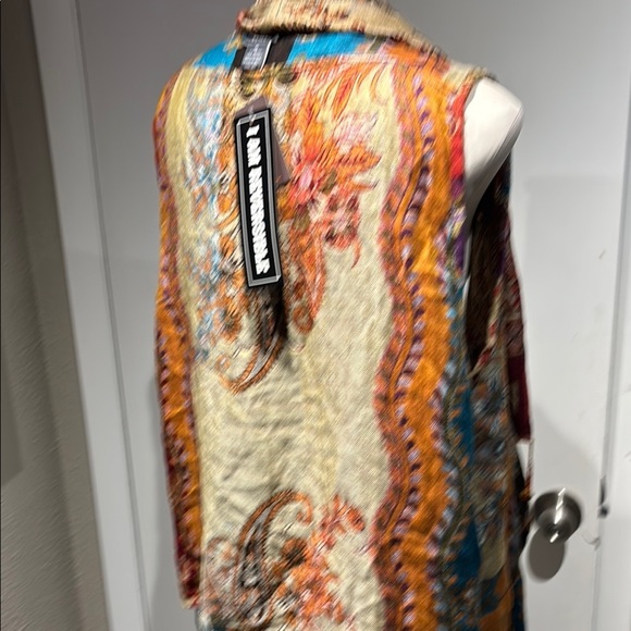 Elegant reversible vest with paisley pattern by ANU - Picture 16 of 16